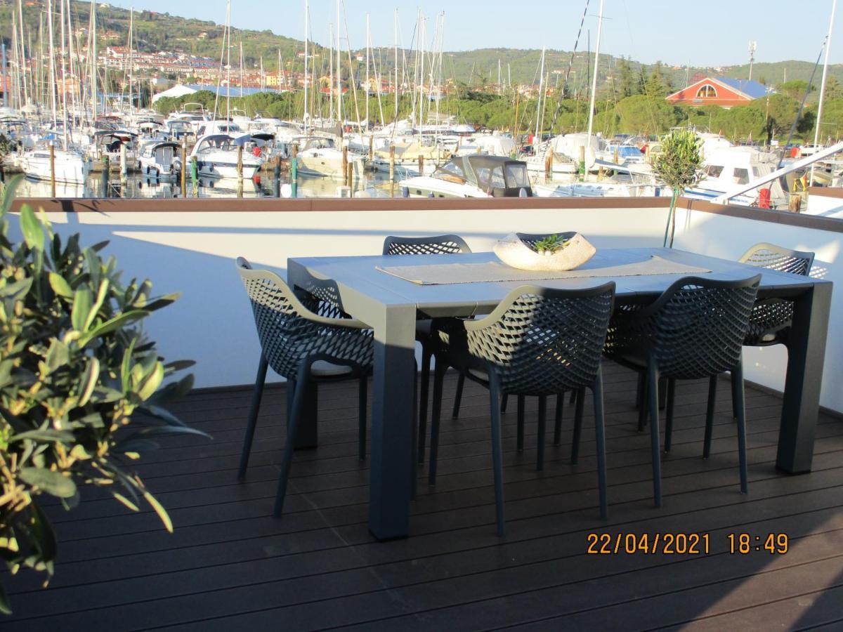Floating House - Sunset Villa ปอร์โตรอซ ภายนอก รูปภาพ