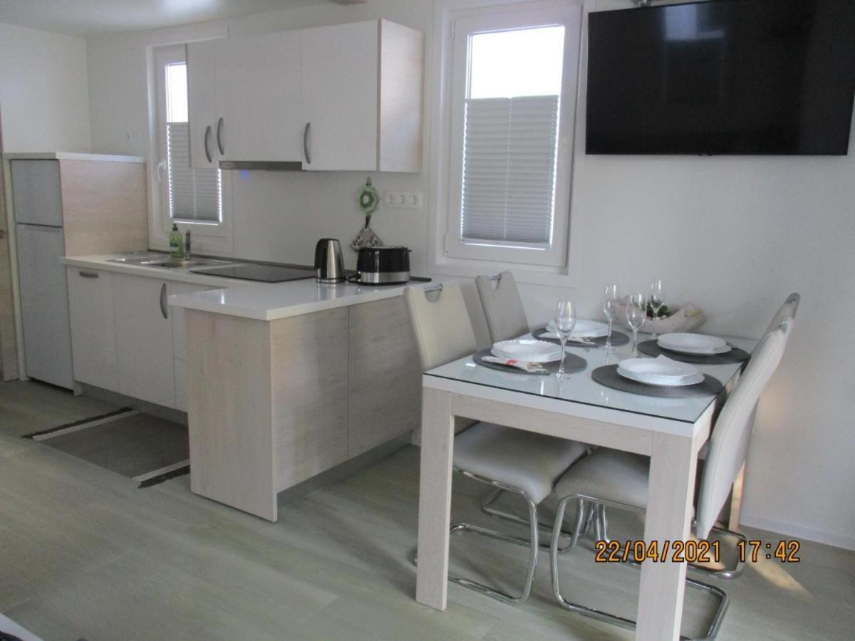 Floating House - Sunset Villa ปอร์โตรอซ ภายนอก รูปภาพ